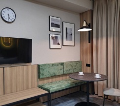 Джуниор сюит (Junior Suite) с двумя кроватями в Бира