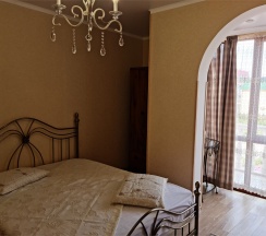 Комфорт трехместный с балконом в У Валентины