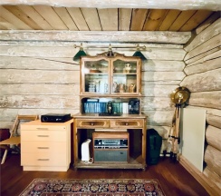 Особняк из вековых сосен в Gora Country Club