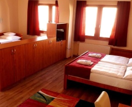 Пятиместный номер Standard в Diana Club Hotel