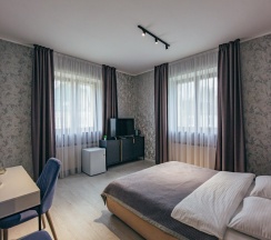 13.Двухместный номер с двуспальной кроватью полулюкс в Royal Lake