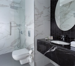 Делюкс c кроватями Twin с видом во двор в DoubleTree Moscow Arbat