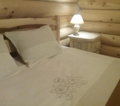 Дом для отпуска в Ая