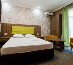 Полулюкс в Мартон Сити