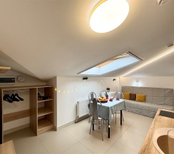 Апартаменты №7 "Полулюкс" на мансардном этаже в Саквояж