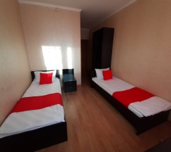 Двухместный номер Economy 2 отдельные кровати в Maxrooms Волга Hollywood