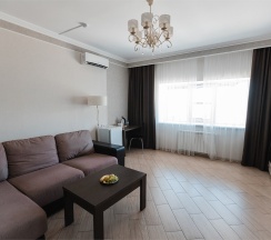 cемейный с балконом и видом на море в GG hotel