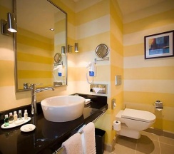 Двухместный номер Deluxe двуспальная кровать в Renaissance by Crystall