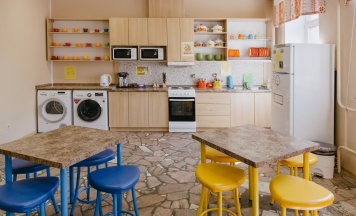 Кровать в 3-местном общем женском номере в Hostel Inn