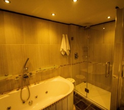 Двухместный номер Deluxe двуспальная кровать в Manor House Hotel