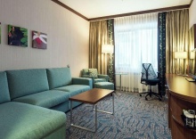 Двухместный люкс c 1 комнатой двуспальная кровать в Hilton Garden Inn Astana