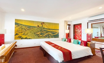 Двухместный люкс Bordeaux Ocean Wing двуспальная кровать в Mom Tri's Villa Royale