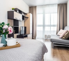 Четырёхместные апартаменты с 2 комнатами с балконом в Good House
