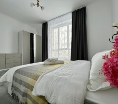 Апартаменты с 3 комнатами с балконом и с красивым видом из окна в Adal Apartments