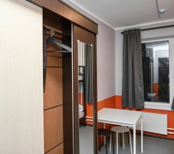 место в 6-местном мужском номере с двухъярусной кроватью в Кампус