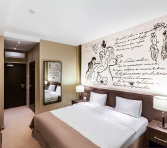 Двухместный стандартный номер с одной двуспальной кроватью в Онегин