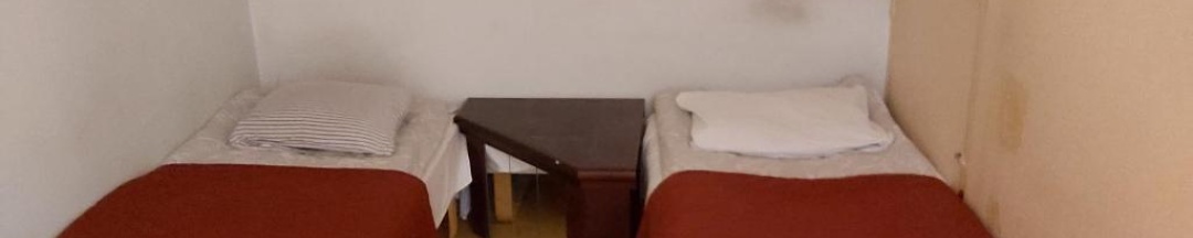 Кровать в общем номере в Majaka Hostel