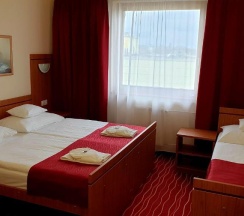Трёхместный номер Standard в Diana Club Hotel