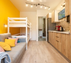 Апартаменты студия Yellow studio by the sea в Посутки