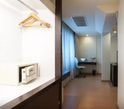 Двухместный люкс Executive c 1 комнатой двуспальная кровать в Aspen Suites Hotel Sukhumvit 2 Bangkok
