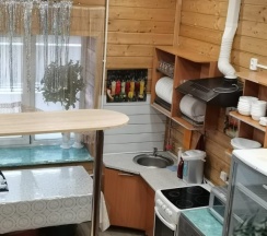 Коттедж с 5 комнатами с балконом и с красивым видом из окна в Удачный