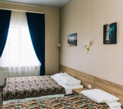 3-местный номер стандарт в Small hotel
