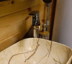 Шестиместный коттедж Superior с красивым видом из окна в Solthomee