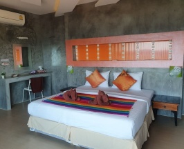 Двухместный номер Deluxe с видом на море двуспальная кровать в Saikaew Boutique Hotel