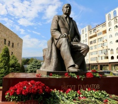 Р.Гамзатова 97Б. 1-комн.кв., 5-этаж в АнтиОтель