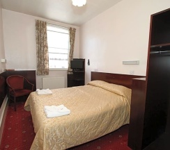 Трёхместный номер Standard односпальная кровать в The Ridgemount Hotel