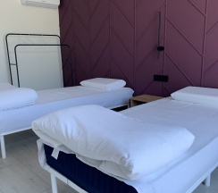 Бордовый  в Кровать