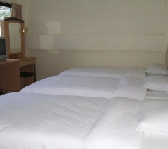 Коттедж с 3 комнатами в Phudara Resort