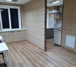 Кровать в 8-ми местном мужском номере в Порт