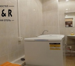 Кровать в 12-местном общем номере в Main room