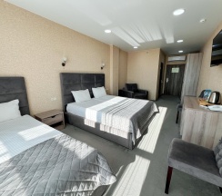 3-местный номер улучшенный в Grand sapphire hotel