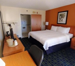 Семейный номер Standard в SureStay Plus Hotel by Best Western Scottsdale North (ex.Fairfield Inn by Marriott Scottsdale North)