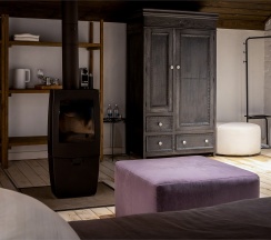 Room for romantic. Мансарда с террасой и камином размещение 1-2 человека. в Nikolaevbuilding