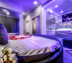 Номер улучшенный с 1 двуспальной кроватью в Алекс