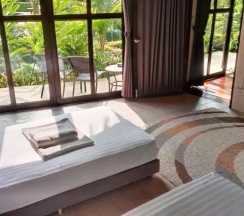 Семейное бунгало в Amber Sands Beach Resort