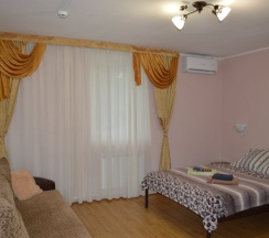 Четырёхместный номер Comfort с красивым видом из окна в Березка
