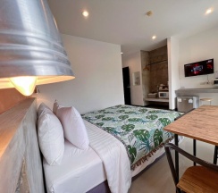 Двухместный номер Standard с балконом двуспальная кровать в Ideo Phuket Hotel