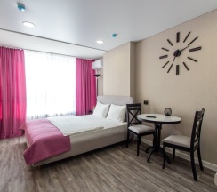 Двухместная студия с красивым видом из окна двуспальная кровать в Hotel&Braun