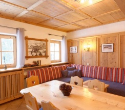 Апартаменты с 2 комнатами в Hôtel 3 étoiles -Restaurant Le Pilatus Courchevel