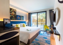 Номер Superior с балконом в Hotel Clover Patong Phuket