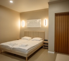 Номер стандарт с 1 двуспальной кроватью в Pillow Hostel