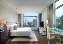 Люкс с 2 комнатами в Oriental Residence Bangkok