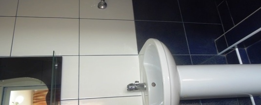 Трёхместный номер Classic с балконом и с видом на горы в Якорь