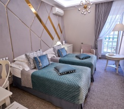 Улучшенный номер c 1 кроватью или 2 раздельными в Author Boutique Hotel