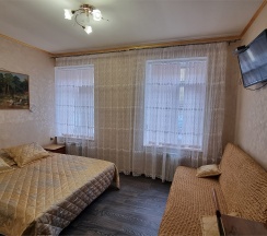 Трехместный номер комфорт с удобствами в Никита