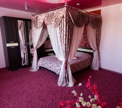 Люкс с джакузи №31 (1 Bedroom Deluxe) в Виктория